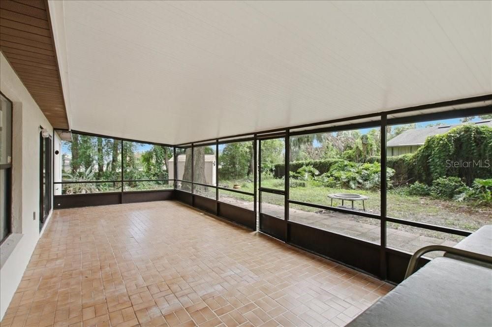 На продажу: $369,900 (4 спален, 2 ванн, 1712 Квадратных фут)