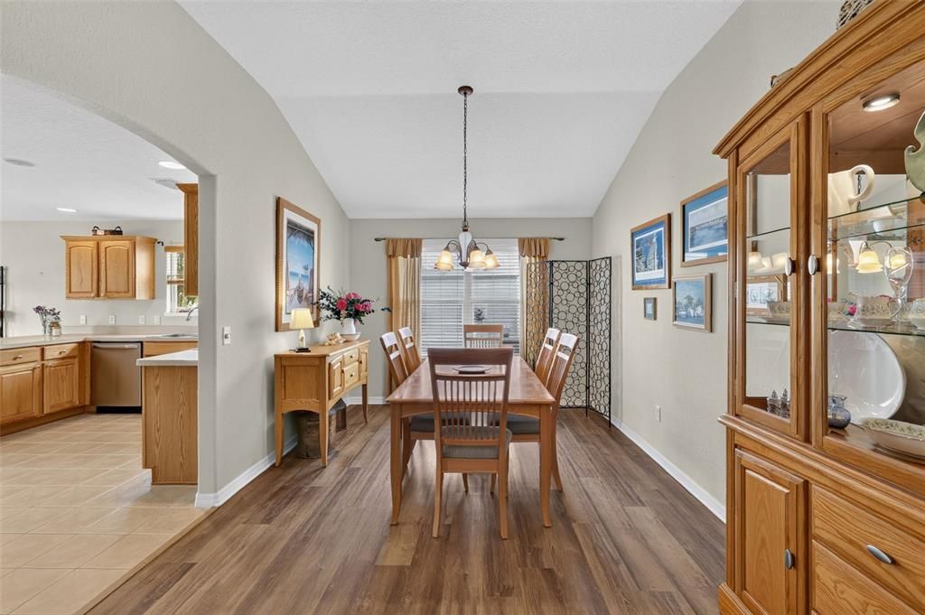 For Sale: $415,000 (3 beds, 2 baths, 1902 Square Feet)