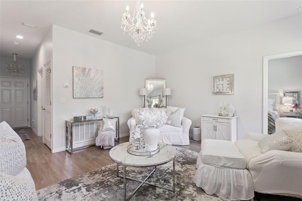 For Sale: $295,000 (2 beds, 2 baths, 1530 Square Feet)