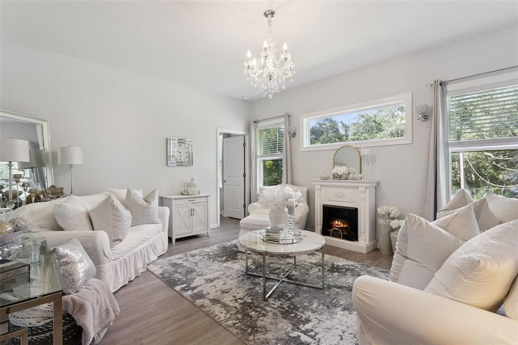 For Sale: $295,000 (2 beds, 2 baths, 1530 Square Feet)