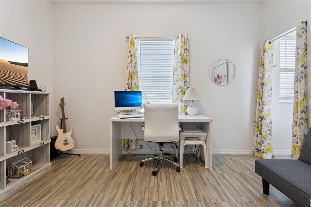 For Sale: $295,000 (2 beds, 2 baths, 1530 Square Feet)