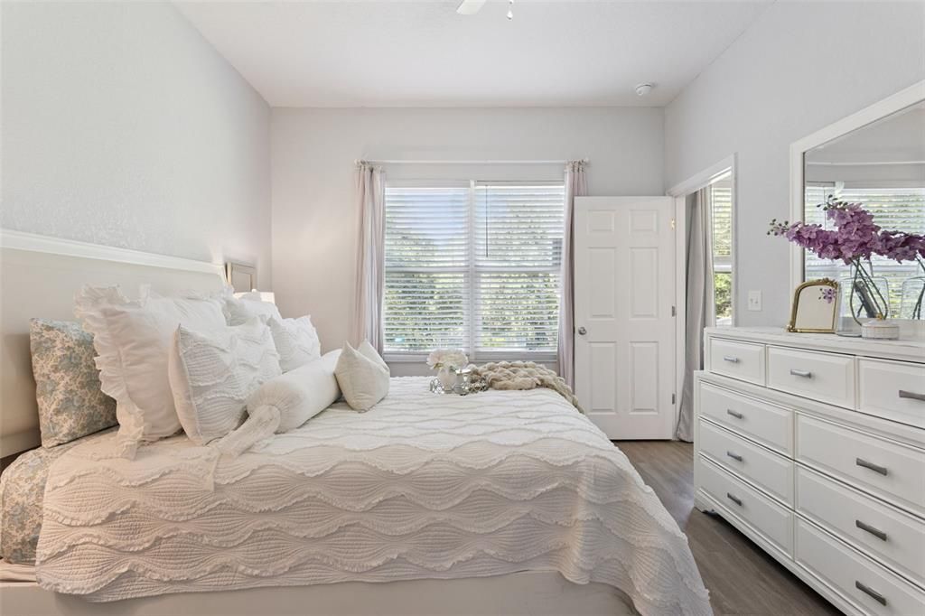 For Sale: $295,000 (2 beds, 2 baths, 1530 Square Feet)