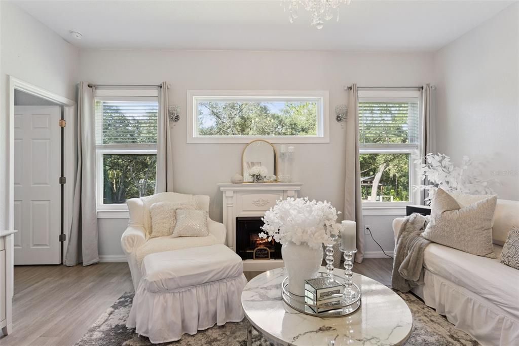 For Sale: $295,000 (2 beds, 2 baths, 1530 Square Feet)