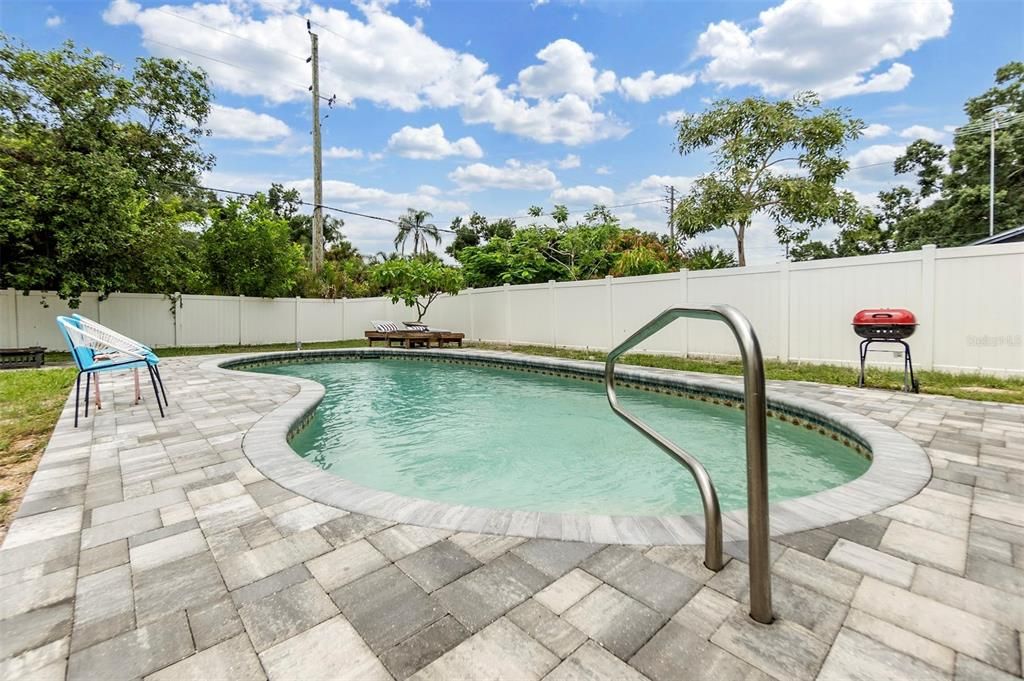 For Sale: $499,000 (4 beds, 2 baths, 1250 Square Feet)