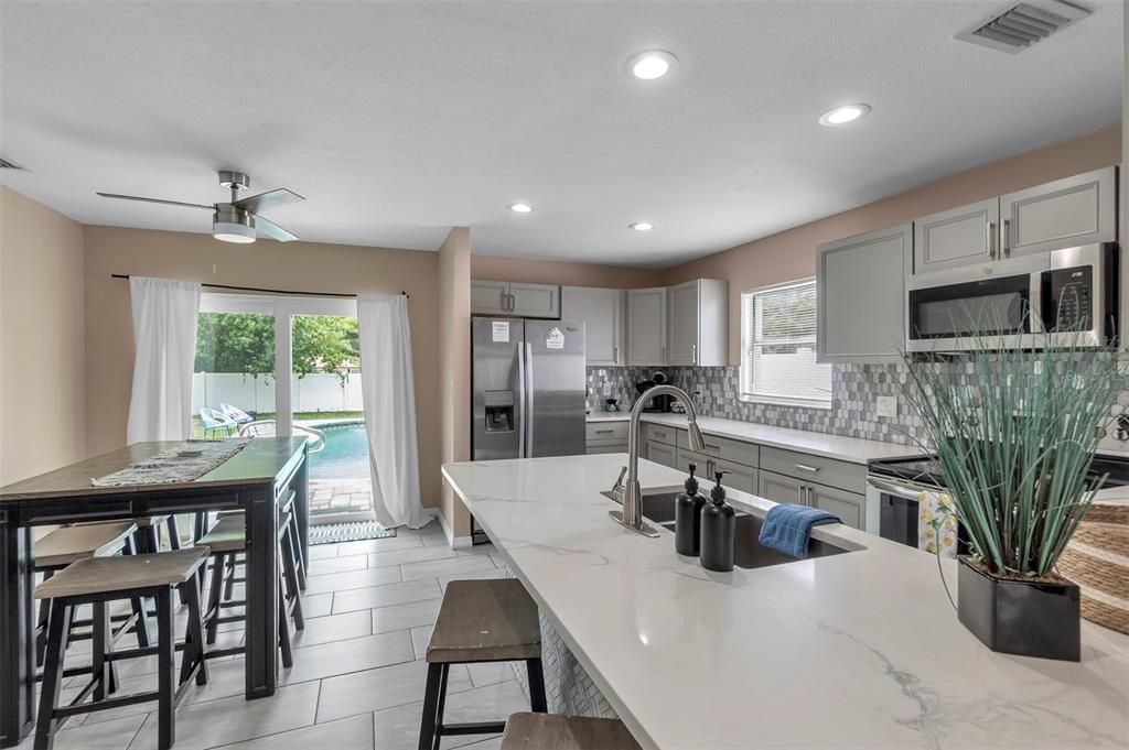 For Sale: $499,000 (4 beds, 2 baths, 1250 Square Feet)