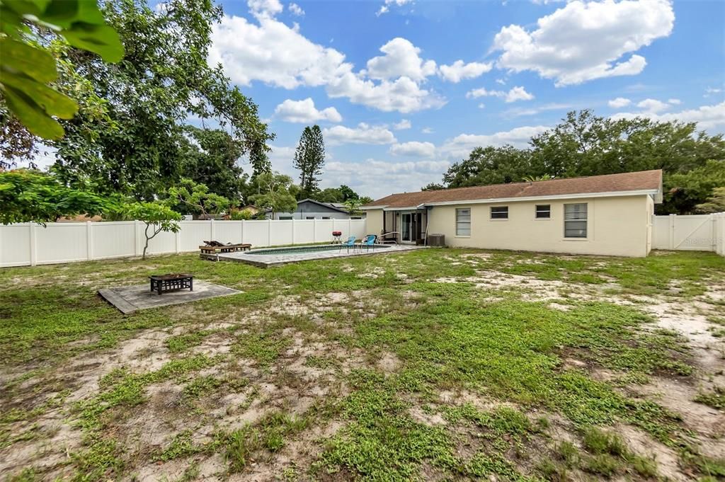 For Sale: $499,000 (4 beds, 2 baths, 1250 Square Feet)