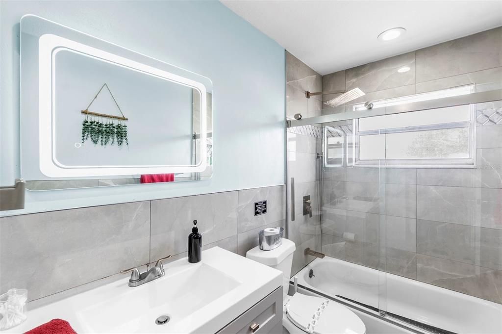 For Sale: $499,000 (4 beds, 2 baths, 1250 Square Feet)
