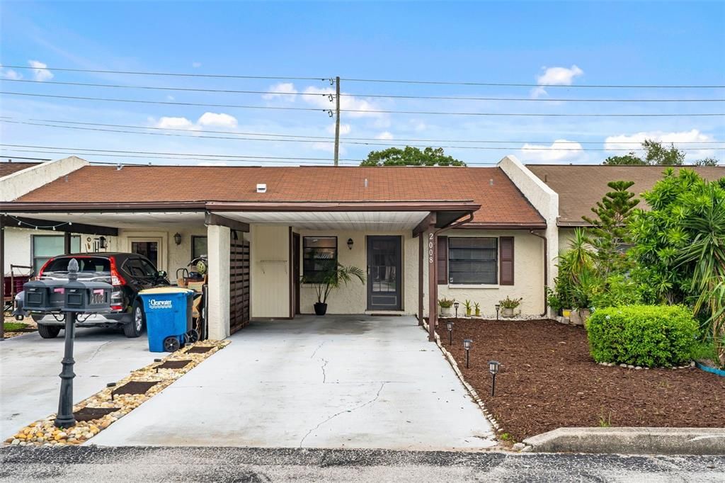 For Sale: $224,900 (2 beds, 2 baths, 935 Square Feet)