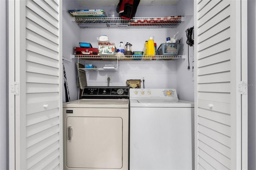 For Sale: $224,900 (2 beds, 2 baths, 935 Square Feet)