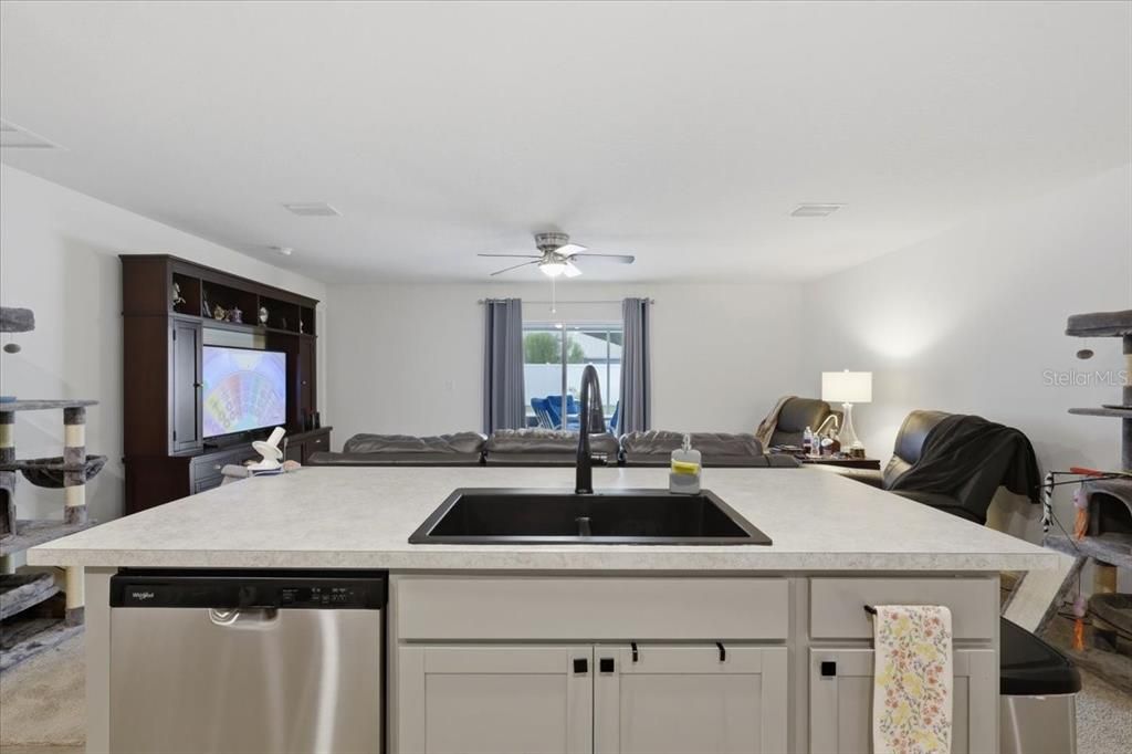 For Sale: $469,000 (4 beds, 2 baths, 1806 Square Feet)