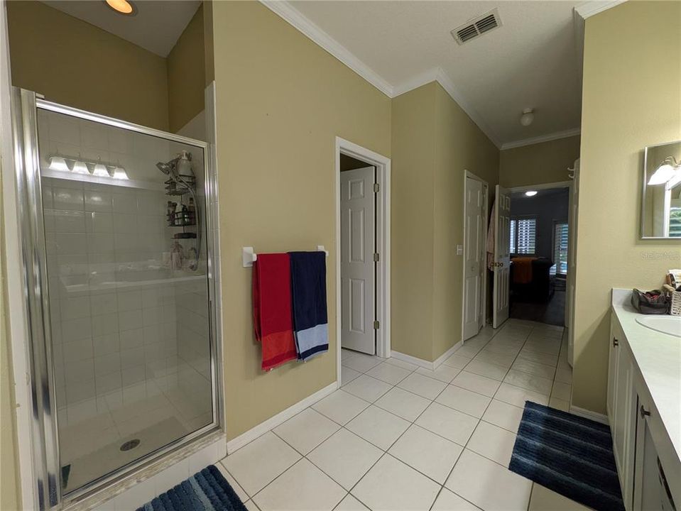 For Rent: $3,900 (3 beds, 2 baths, 1869 Square Feet)