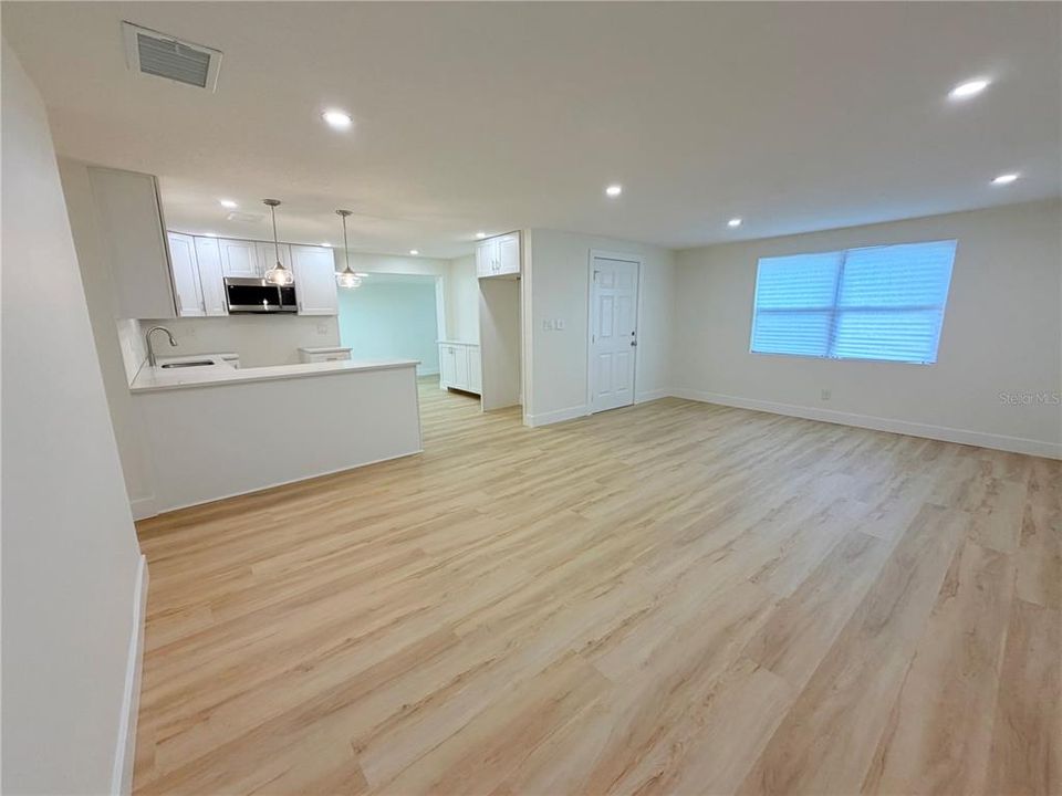 For Sale: $534,999 (0 beds, 0 baths, 1717 Square Feet)