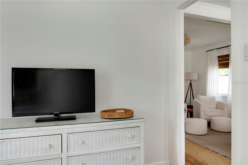 En Venta: $350,000 (2 camas, 1 baños, 740 Pies cuadrados)