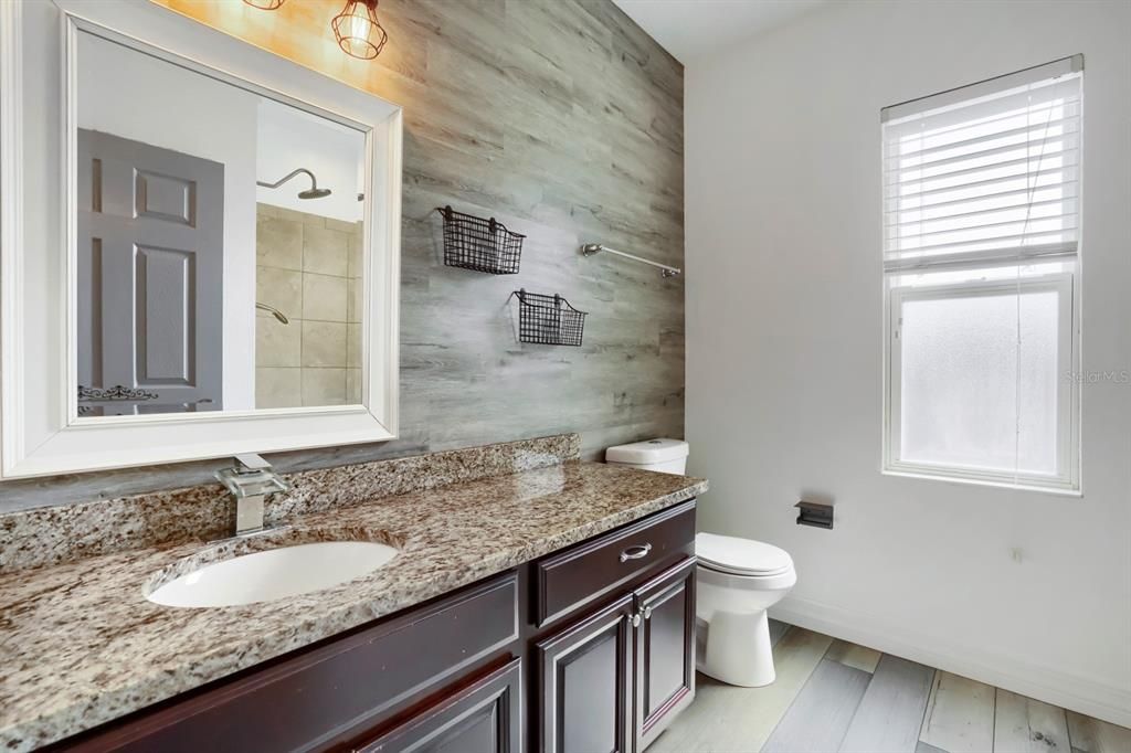 For Sale: $530,000 (5 beds, 3 baths, 2576 Square Feet)