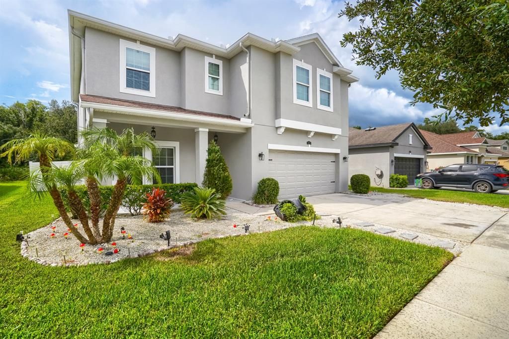 For Sale: $530,000 (5 beds, 3 baths, 2576 Square Feet)