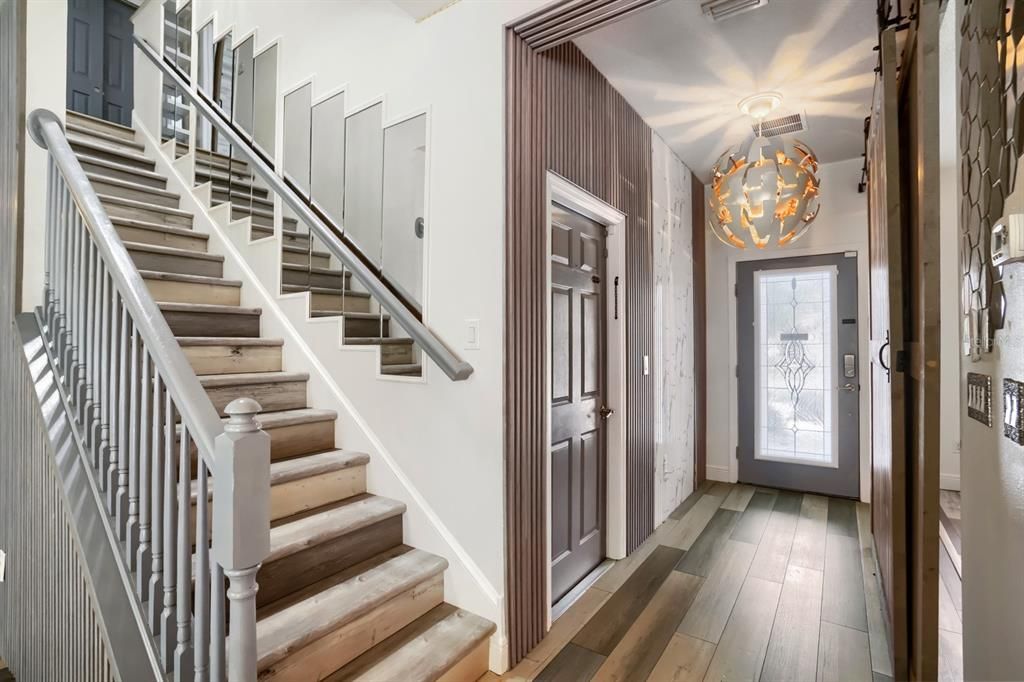 For Sale: $530,000 (5 beds, 3 baths, 2576 Square Feet)