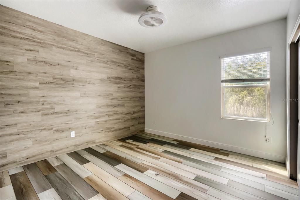 For Sale: $530,000 (5 beds, 3 baths, 2576 Square Feet)