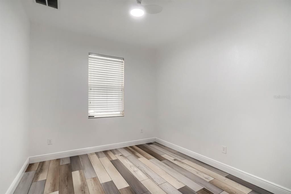 For Sale: $530,000 (5 beds, 3 baths, 2576 Square Feet)