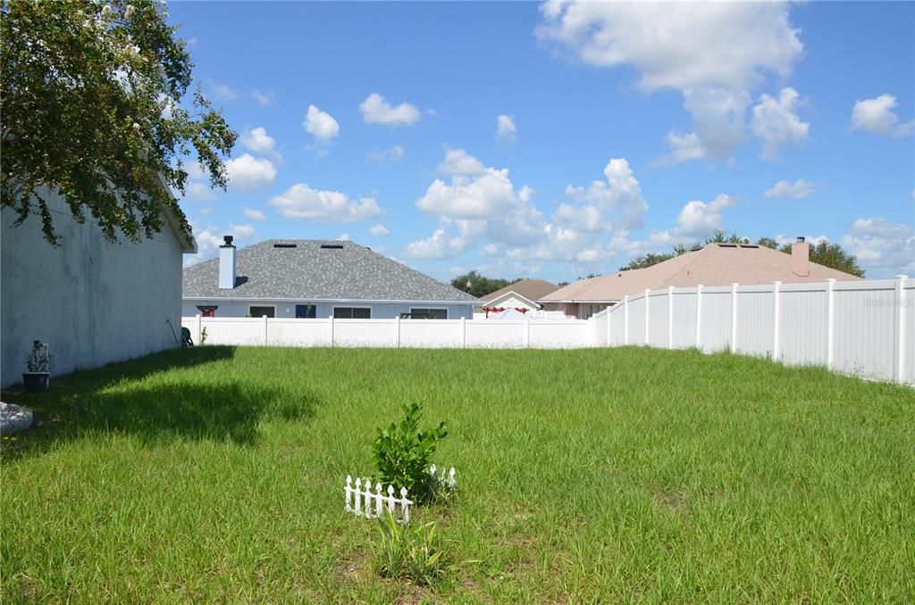 For Sale: $270,000 (3 beds, 2 baths, 1499 Square Feet)