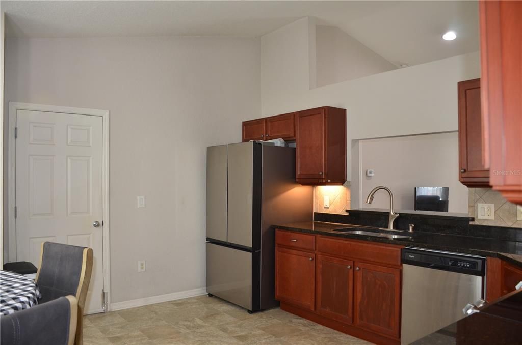 For Sale: $270,000 (3 beds, 2 baths, 1499 Square Feet)