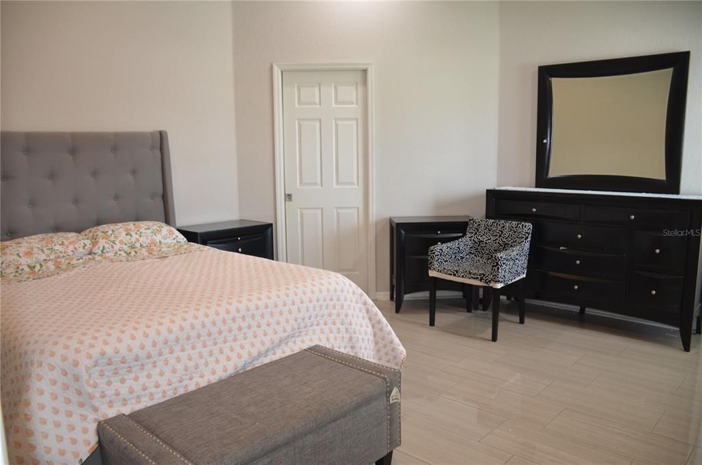 For Sale: $270,000 (3 beds, 2 baths, 1499 Square Feet)