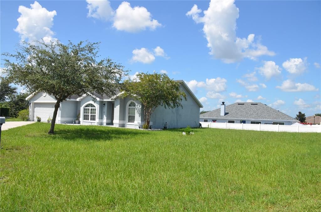 For Sale: $270,000 (3 beds, 2 baths, 1499 Square Feet)