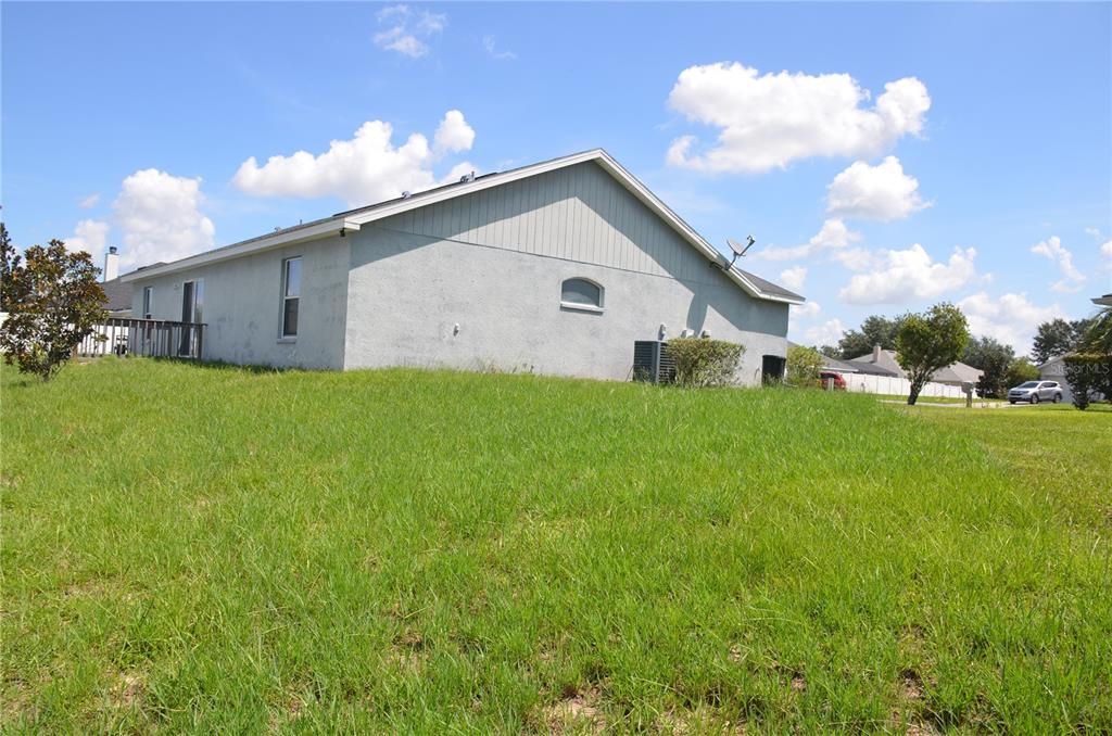 For Sale: $270,000 (3 beds, 2 baths, 1499 Square Feet)