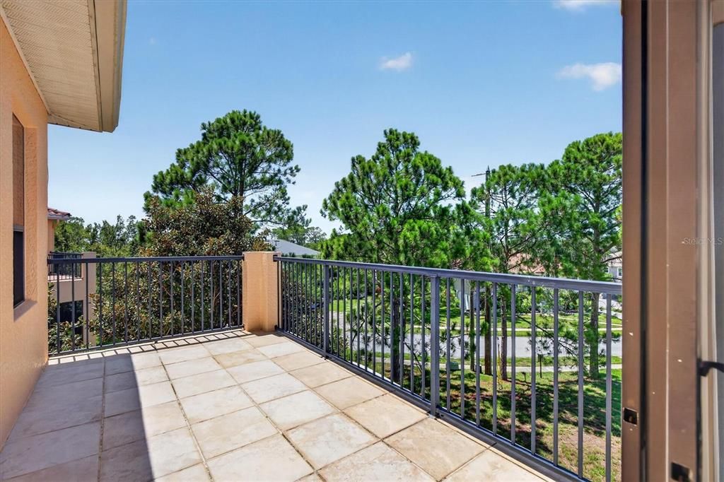 En Venta: $479,000 (3 camas, 3 baños, 2599 Pies cuadrados)