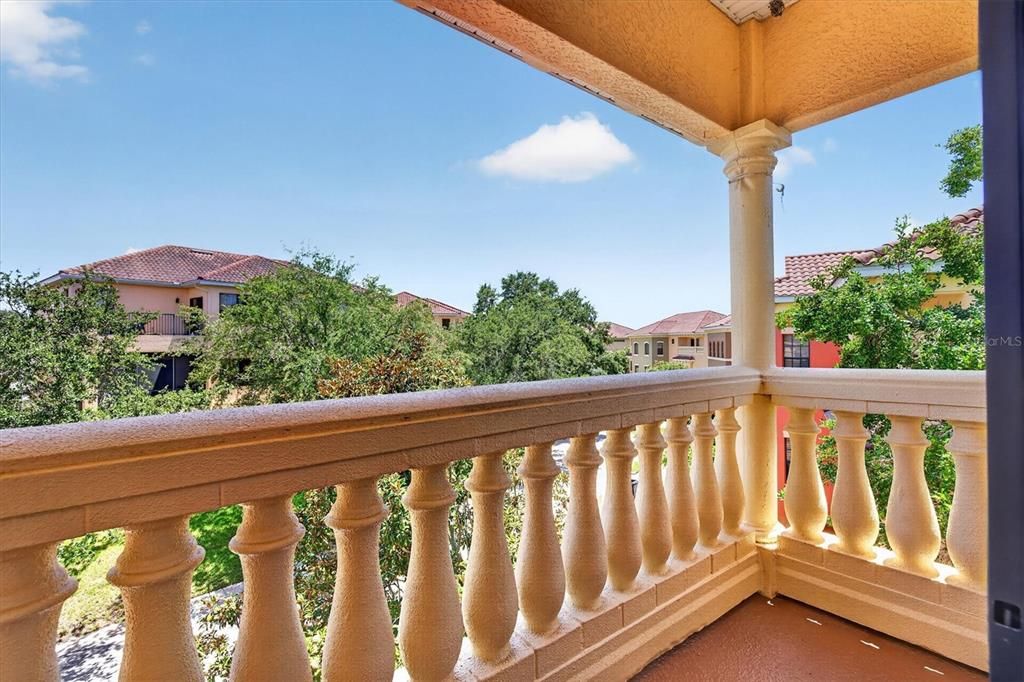 En Venta: $479,000 (3 camas, 3 baños, 2599 Pies cuadrados)