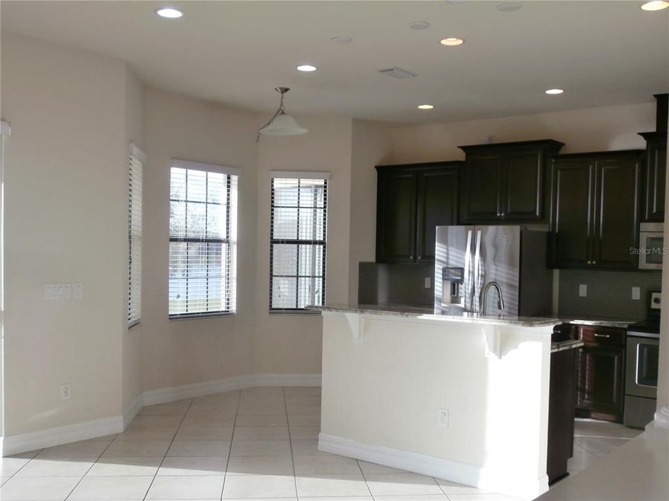 For Rent: $3,600 (4 beds, 3 baths, 2571 Square Feet)