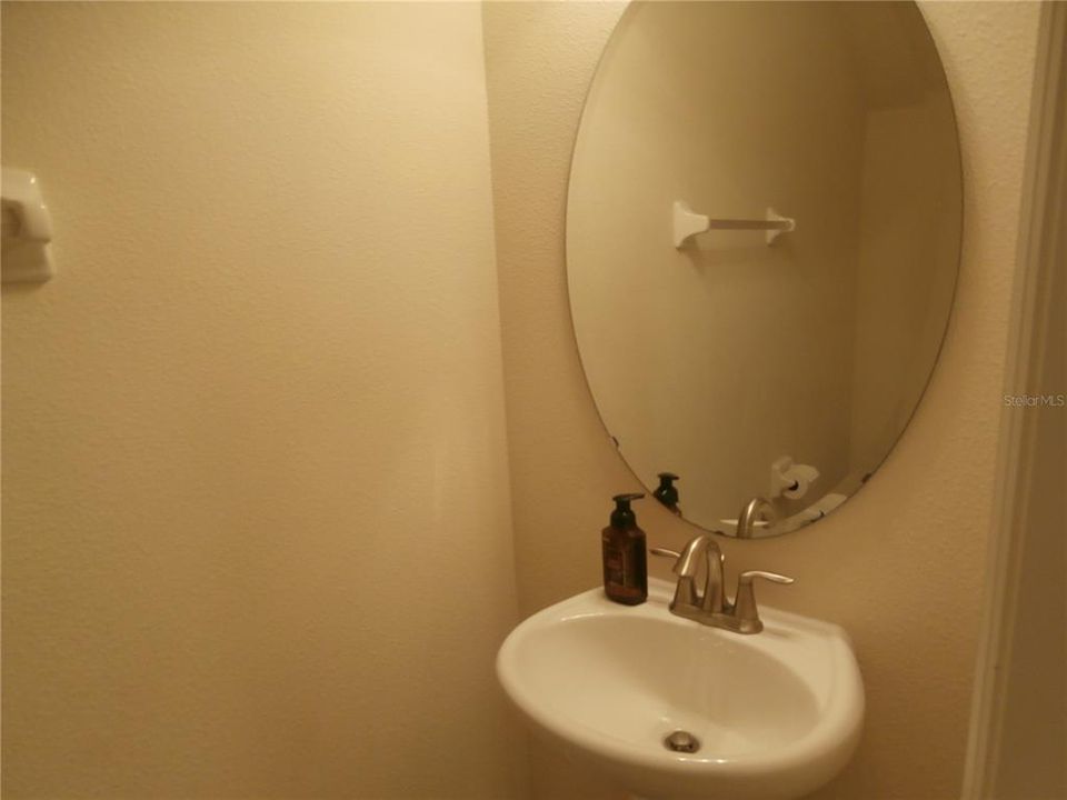 For Rent: $3,600 (4 beds, 3 baths, 2571 Square Feet)