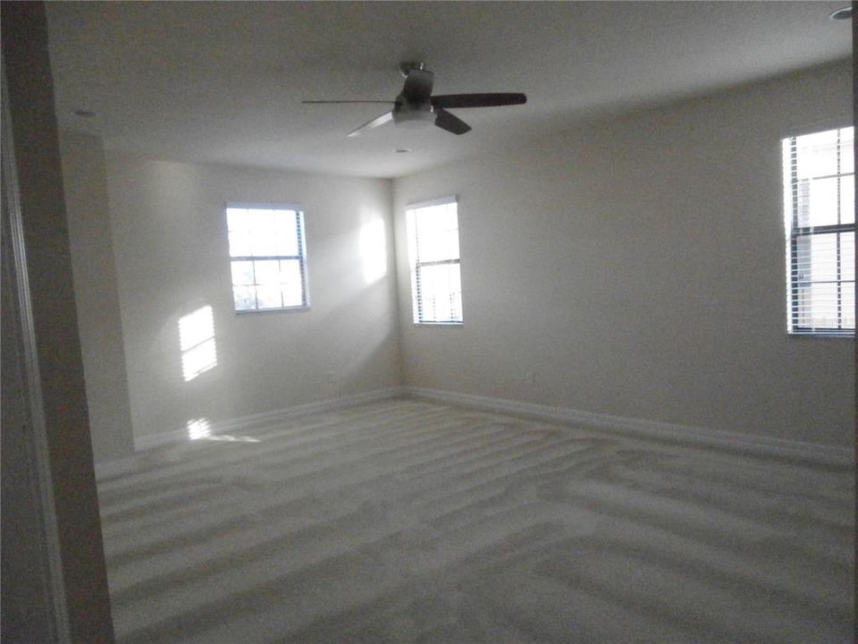 For Rent: $3,600 (4 beds, 3 baths, 2571 Square Feet)