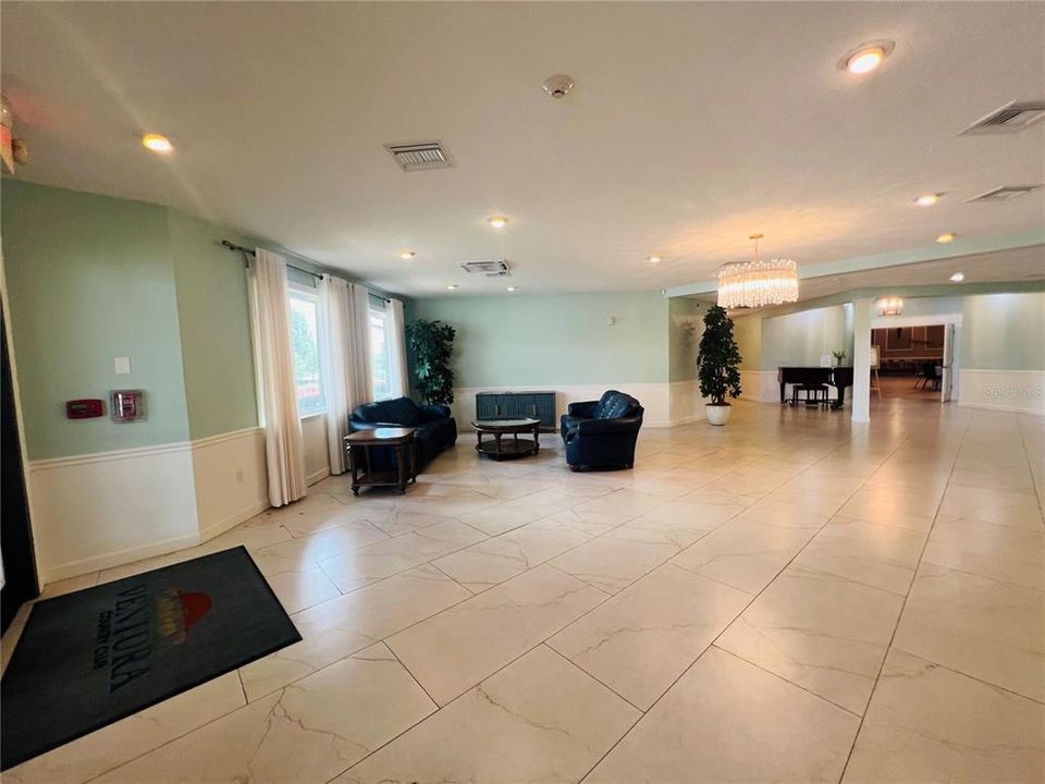 For Rent: $1,650 (2 beds, 2 baths, 820 Square Feet)