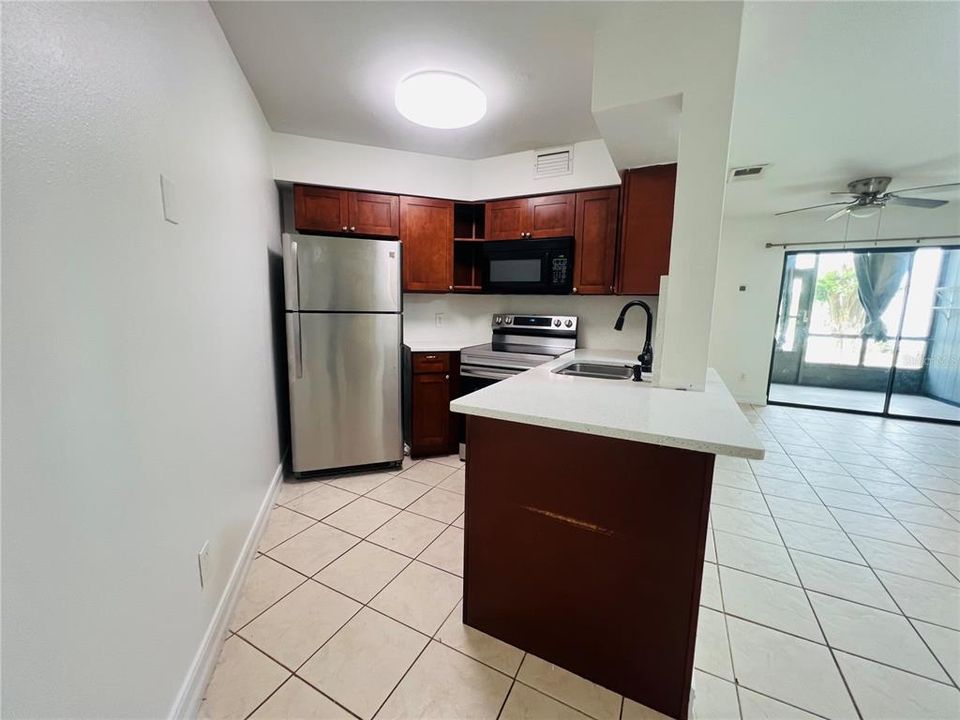 For Rent: $1,650 (2 beds, 2 baths, 820 Square Feet)