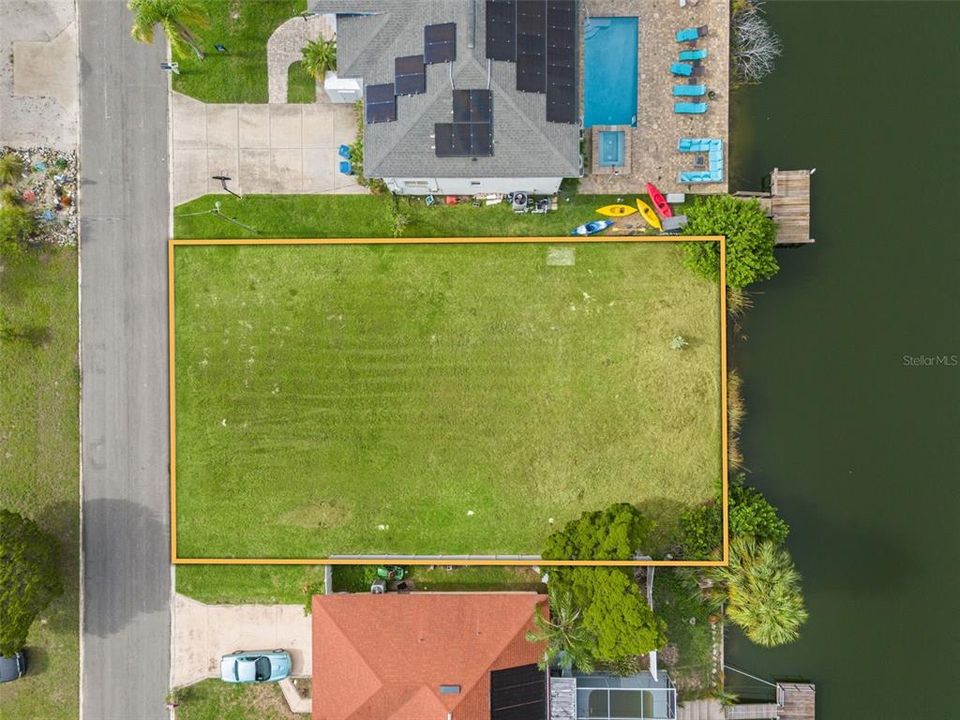 На продажу: $125,000 (0.16 acres)