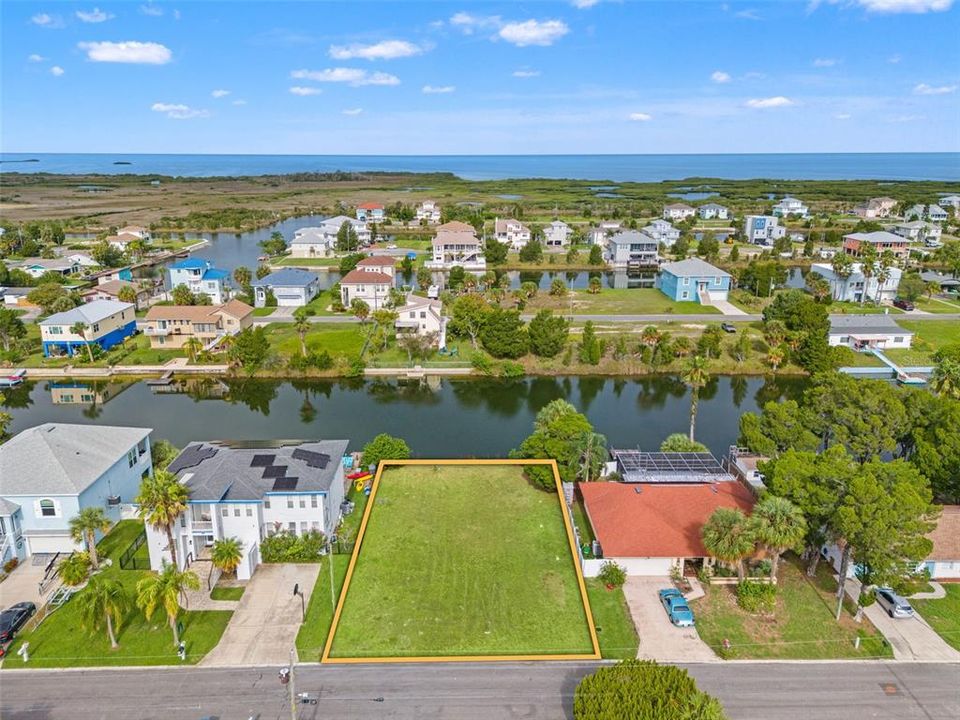 На продажу: $125,000 (0.16 acres)