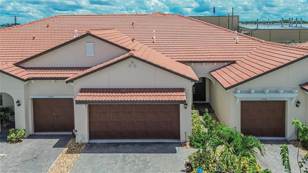 На продажу: $265,000 (2 спален, 2 ванн, 1744 Квадратных фут)