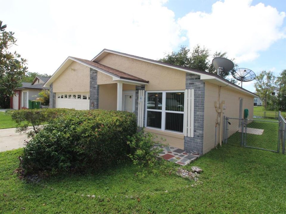 En Venta: $290,000 (2 camas, 2 baños, 1063 Pies cuadrados)