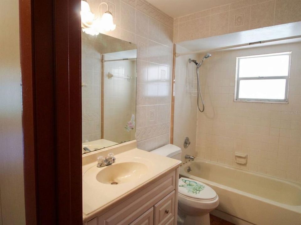 En Venta: $290,000 (2 camas, 2 baños, 1063 Pies cuadrados)