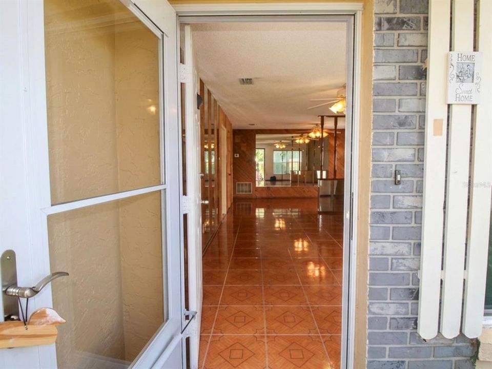 En Venta: $290,000 (2 camas, 2 baños, 1063 Pies cuadrados)