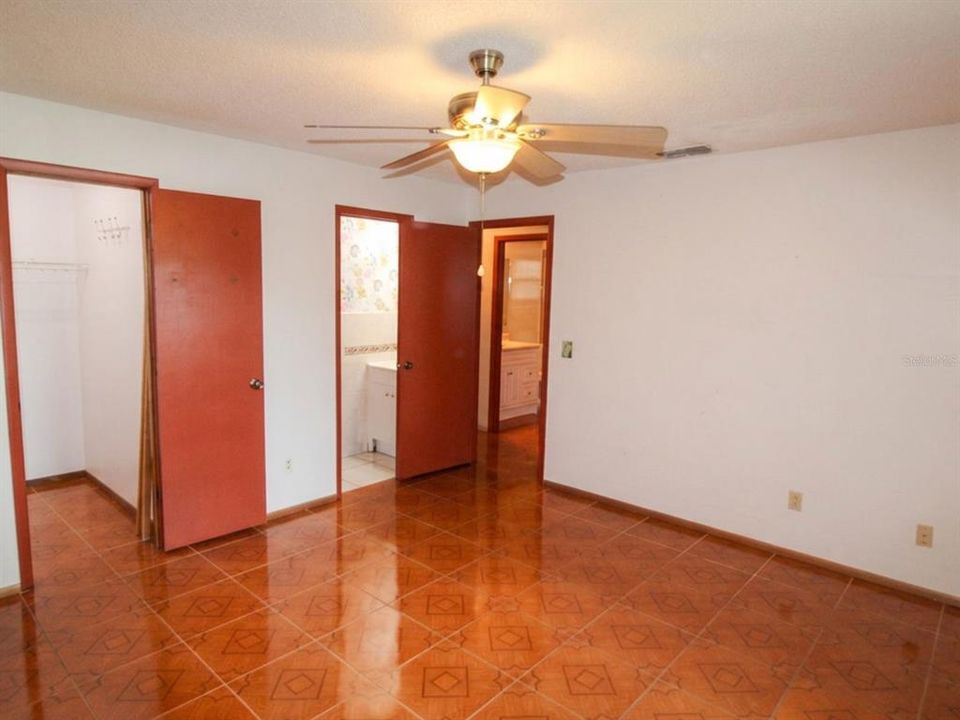 En Venta: $290,000 (2 camas, 2 baños, 1063 Pies cuadrados)