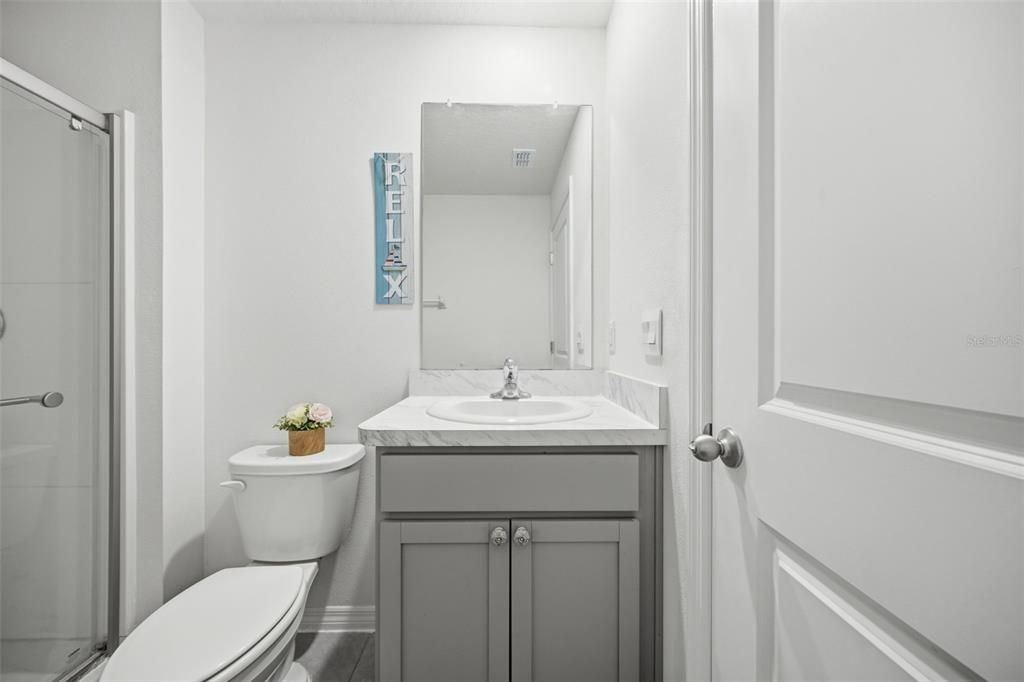 For Sale: $379,900 (5 beds, 3 baths, 2428 Square Feet)