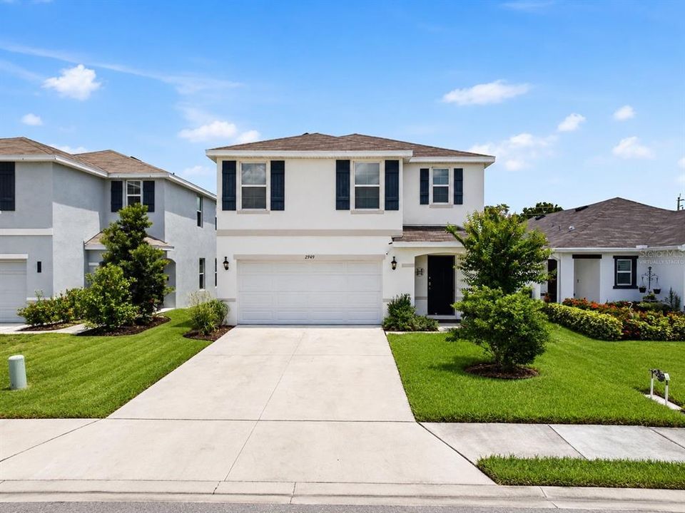 For Sale: $379,900 (5 beds, 3 baths, 2428 Square Feet)