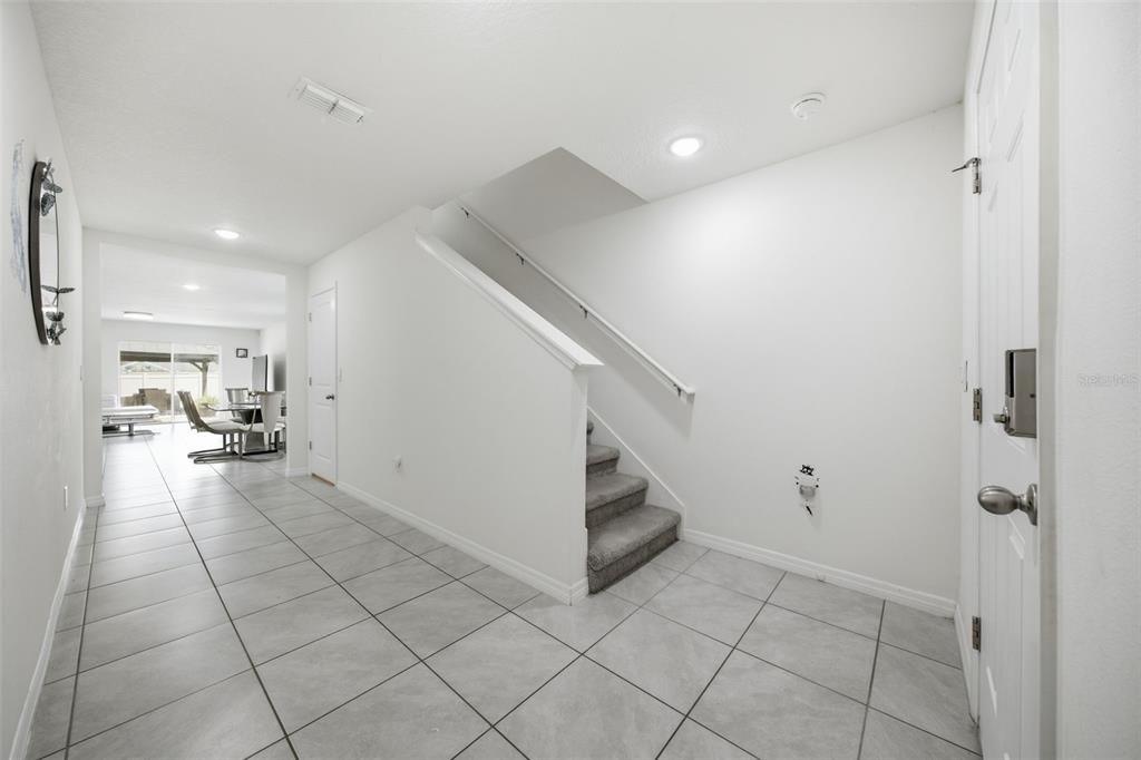 For Sale: $379,900 (5 beds, 3 baths, 2428 Square Feet)
