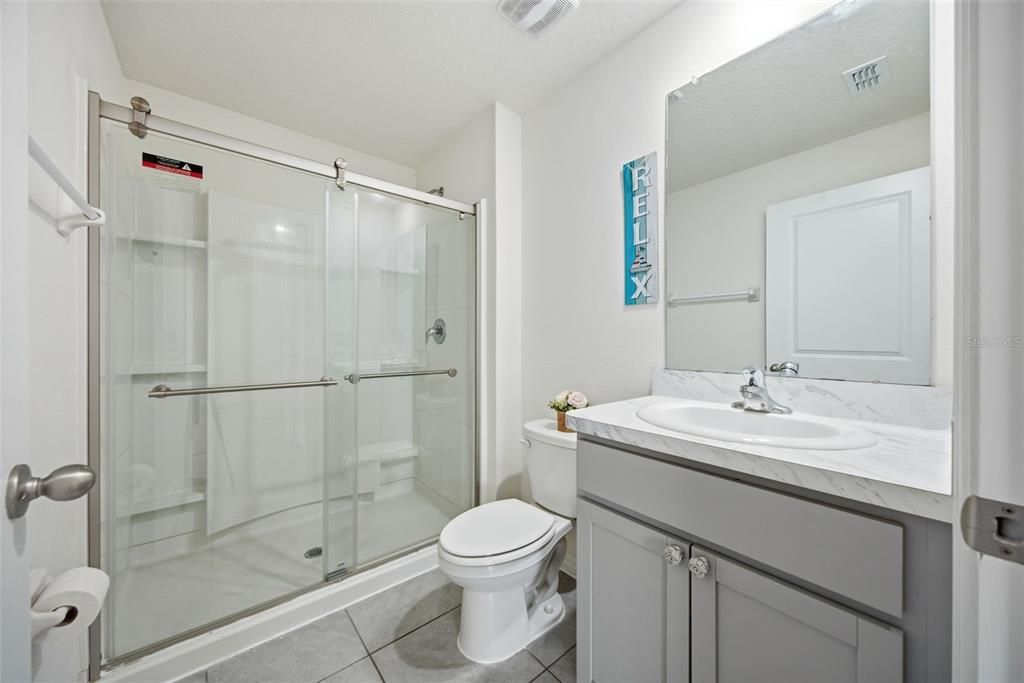 For Sale: $379,900 (5 beds, 3 baths, 2428 Square Feet)