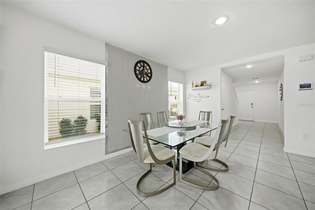 For Sale: $379,900 (5 beds, 3 baths, 2428 Square Feet)