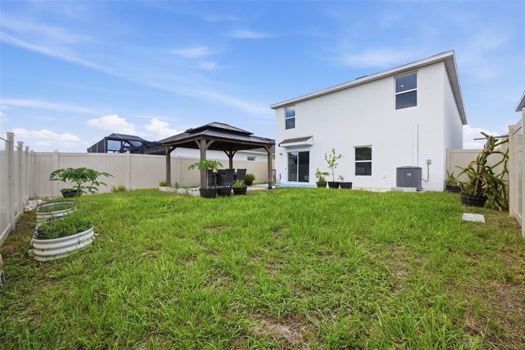 For Sale: $379,900 (5 beds, 3 baths, 2428 Square Feet)