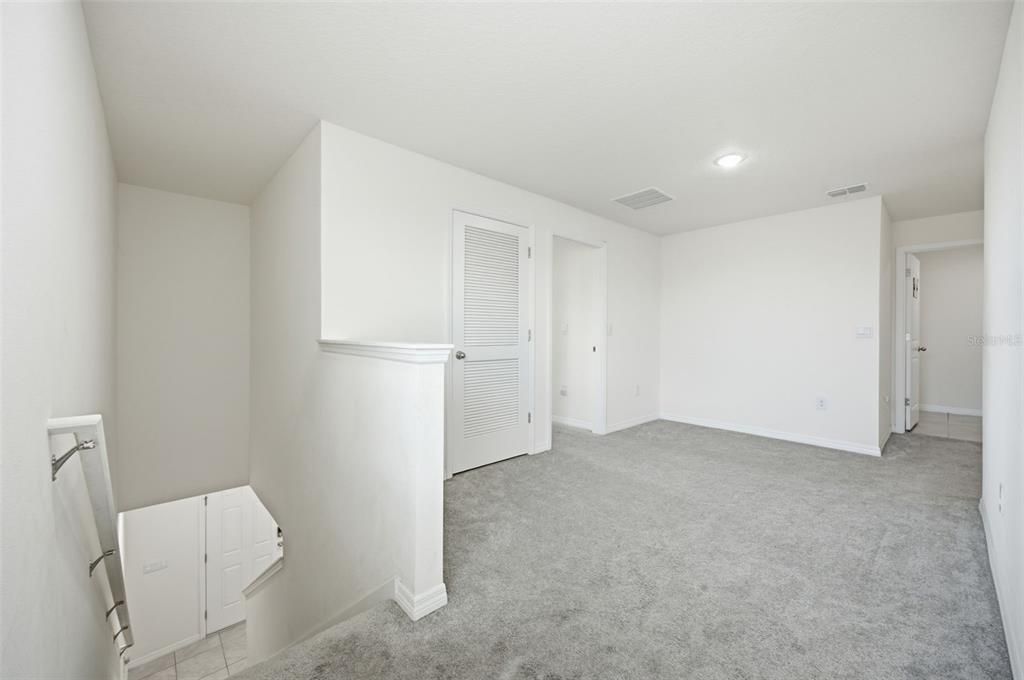 For Sale: $379,900 (5 beds, 3 baths, 2428 Square Feet)