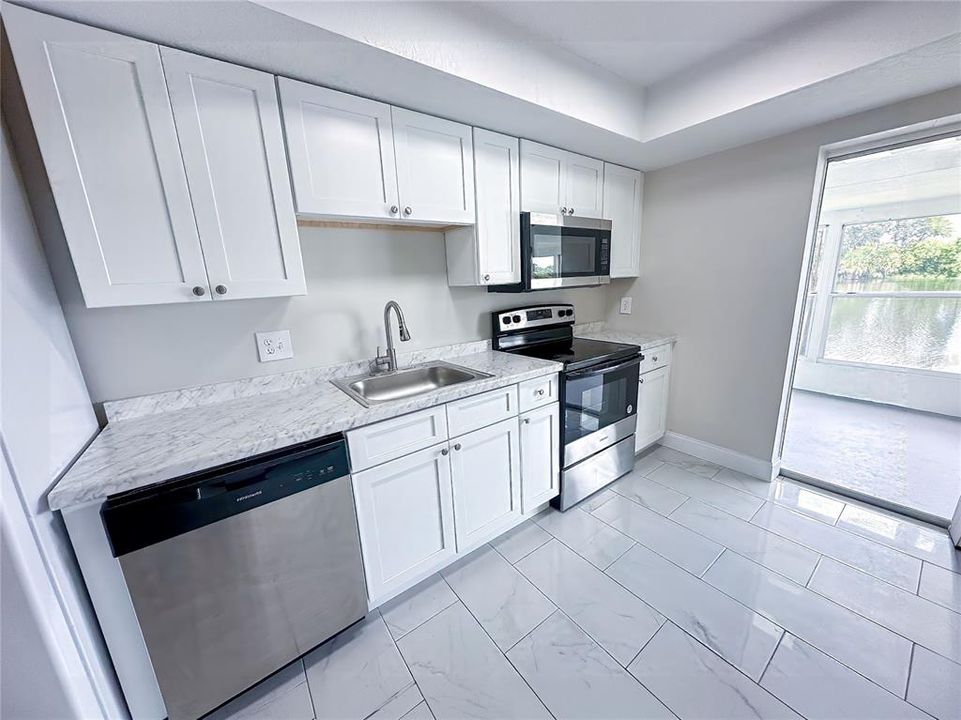 For Sale: $240,000 (2 beds, 2 baths, 1200 Square Feet)