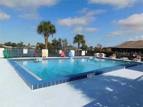 For Sale: $240,000 (2 beds, 2 baths, 1200 Square Feet)